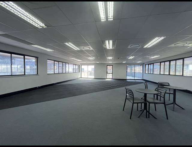 238M² OFFICE TO LET IN SANDTON CENTRAL